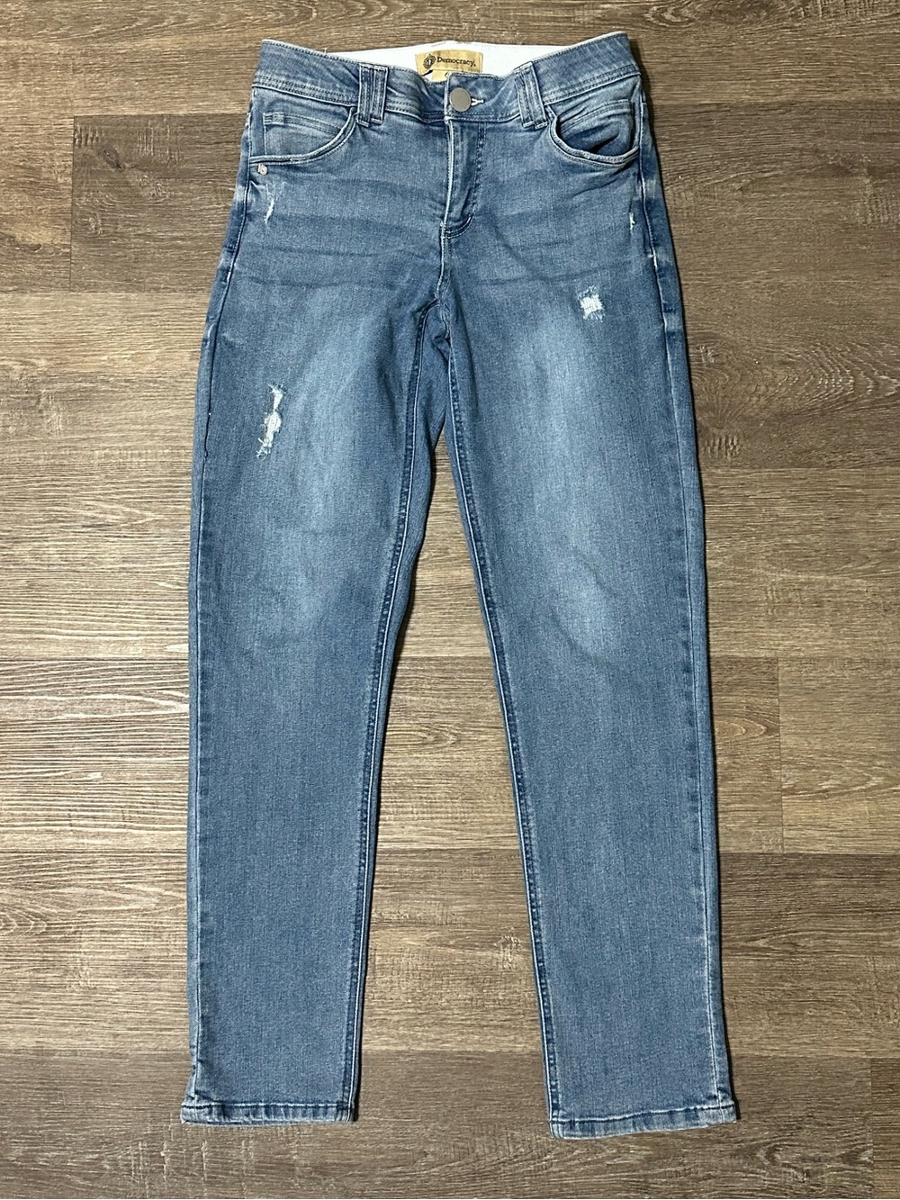 Democracy Ab solution technology ankle length distressed denim sz 6 ✨gently used